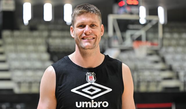 Beşiktaş'ın Kanadalı basketbolcusu Conor Morgan, yeni sezonda da takımına güveniyor