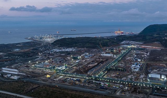 Enerji filosuna katılacak yüzer platform Karadeniz'deki üretimi katlayacak