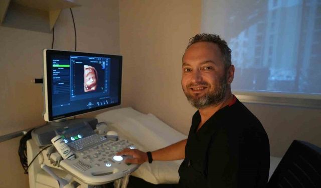 Bebeğin İlk 6 Ayı İçin Altın Tavsiye: "Sadece Anne Sütü"