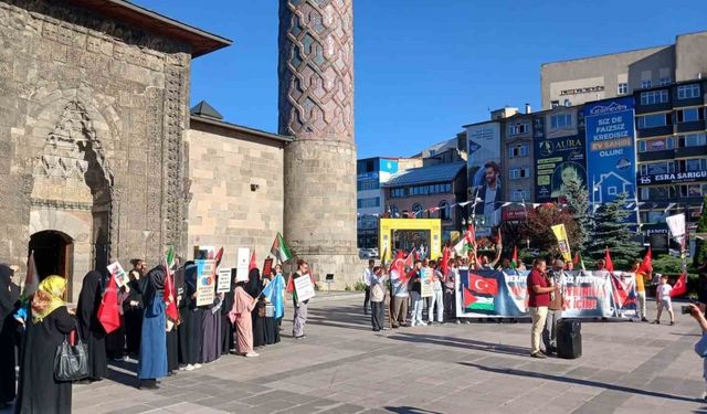 Hekim ve sağlıkçıların Erzurum’daki 93 haftalık sessiz yürüyüşü sürüyor