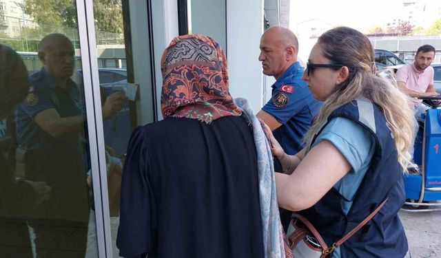 Komşusunun Anahtarını Kopyalayıp 1,7 Milyon Liralık Altın Çalıp Sıfır Araç Alan Kadın Serbest Bırakıldı