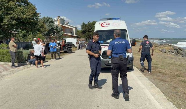 Samsun’da denizde boğulma tehlikesi geçiren yaşlı adam hastanelik oldu