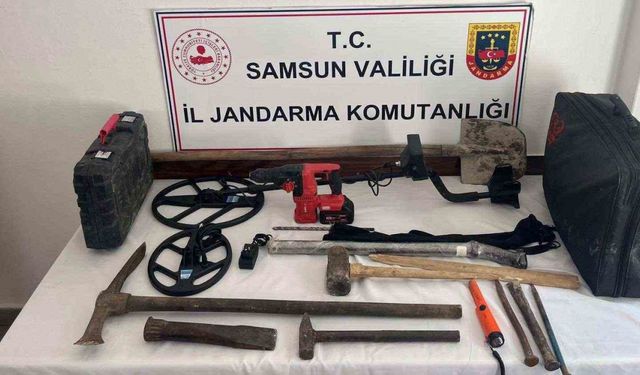 Samsun’da Kaçak Kazı Yapan 3 Kişi Jandarmaya Yakalandı