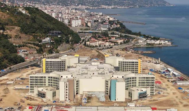 Şehir hastanesi yolunun trafiğiyle ilgili arayışlar sürüyor