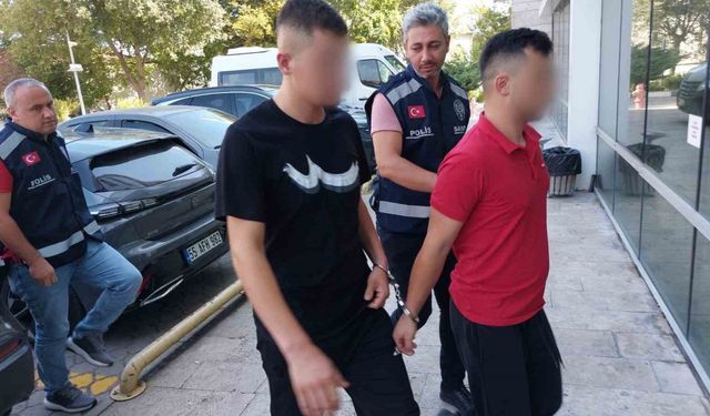 Tüfekle Bir Kişiyi Ensesinden Vuran 2 Kişi Tutuklandı
