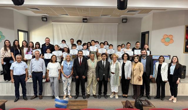 İngilizce Yaz Kampı Kapanış Töreni Gerçekleştirildi