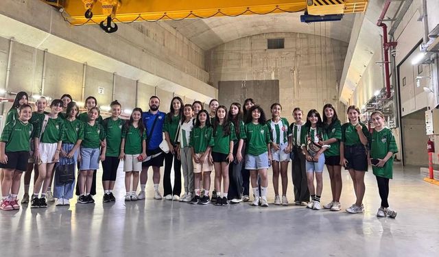 Minik Voleybolcular 180 Metrede Maça Çıktı