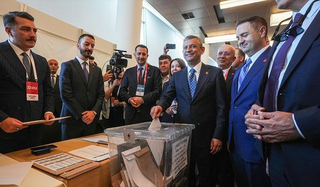 CHP'nin 22. Olağanüstü Kurultayı çalışmalarını tamamladı