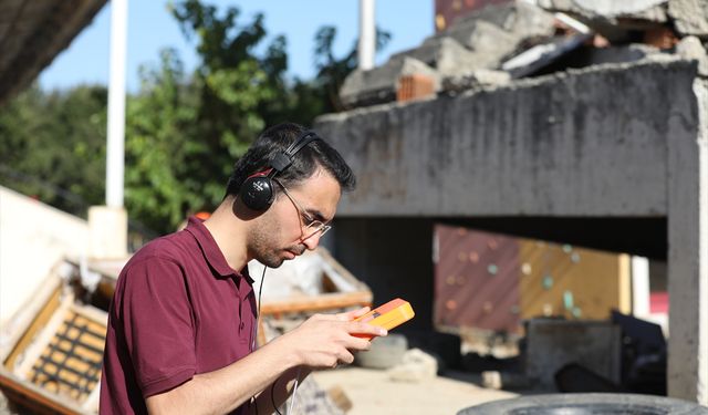 Geliştirilen cihaz depremde enkazdakilerin yerini tespit edip iletişim kurulmasını sağlıyor