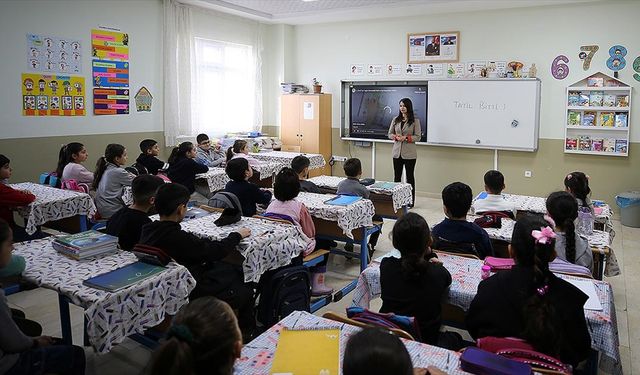 Yeni eğitim öğretim yılının ilk ders zili yarın çalacak