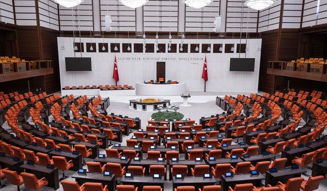 Yeni yasama yılı yarın başlıyor