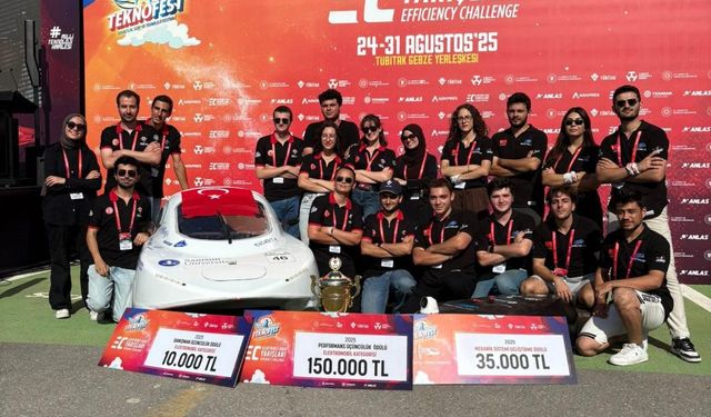 Öğrencilerinden TEKNOFEST’te çifte gurur