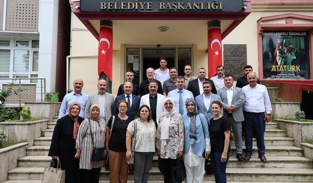 AK Parti Heyetinden Arhavi Belediyesine Ziyaret