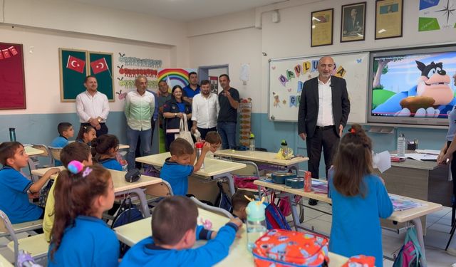 Birinci Sınıf Öğrencilerine Kırtasiye Desteği