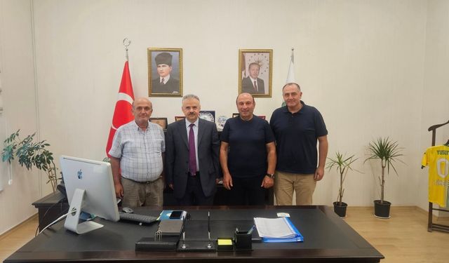 Yusufeli Esnaf Odası’ndan Rektör Yardımcısı Sözbilir’e Ziyaret