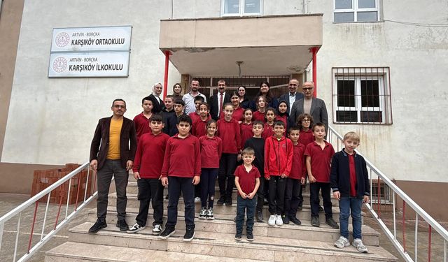 Borçka Karşıköy İlk-Ortaokullarına Ziyaret