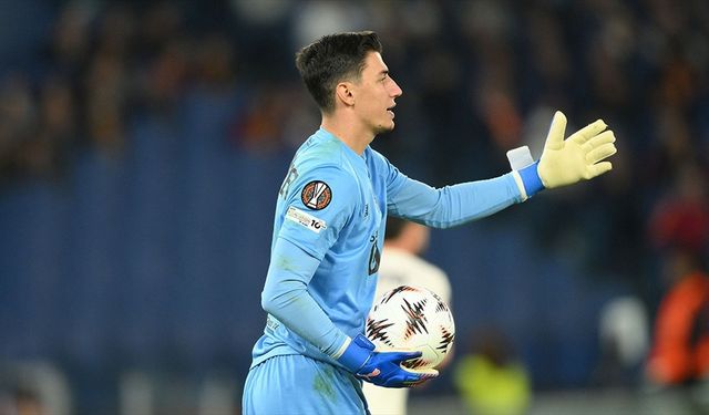 Milli kaleci Berke Özer, A Milli Futbol Takımı kampını izinsiz terk etti