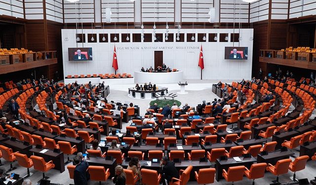 TBMM Genel Kurulu, trafik cezalarının artırılmasına yönelik düzenlemeleri de içeren kanun teklifini görüşecek