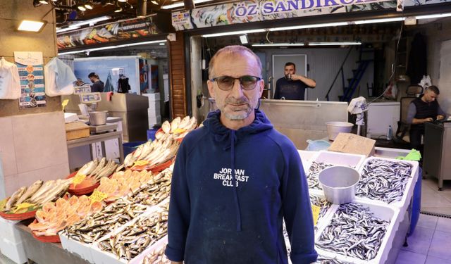Trabzon'da hamsinin kilogramı 200 liradan satılıyor