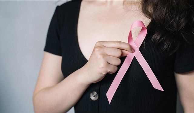 Türkiye'de her 18 kadından biri yaşamı boyunca meme kanserine yakalanma riski taşıyor