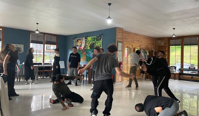 "Acıyı Sanata Dönüştürme" Atölyesi Gerçekleşti