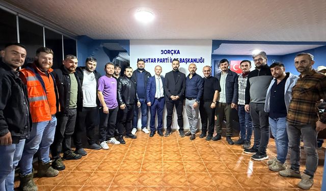 Borçka’da Anahtar Parti’ye Toplu Katılım
