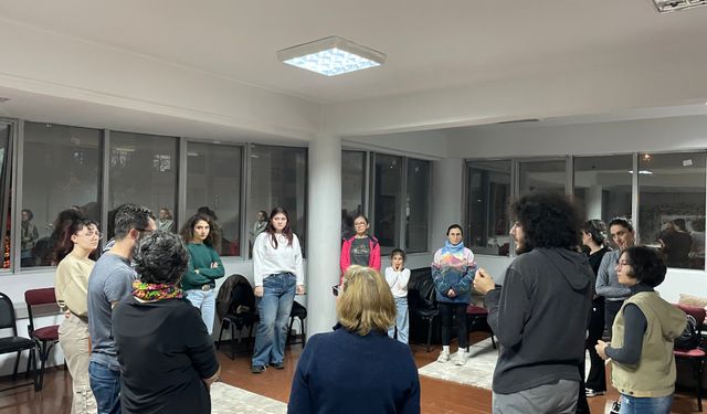 Tiyatroda İletişim ve Etkileşim Odaklı Atölye