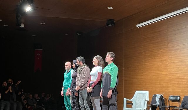 “Kardeşlerimi Arıyorum” Borçka’da Sahnelendi