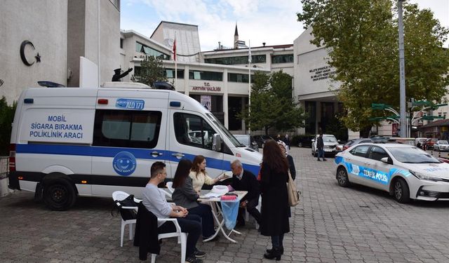 Halk Sağlığı İçin Mobil Sigara Bırakma Aracı Sahada