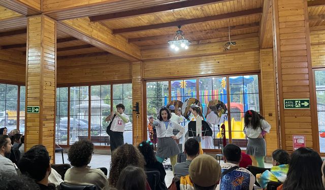 “Of Ah Oh” Gençlik Rüzgarı Borçka’da Esti