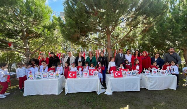 Ailemle Cumhuriyet Yolculuğum Atölyesi Yapıldı