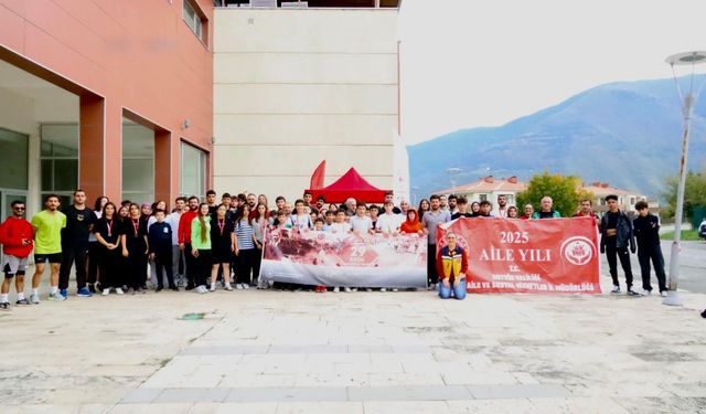 Gençler Cumhuriyeti Oryantiringle Kutladı