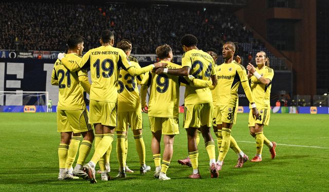 Fenerbahçe, zirveyi belirleyecek derbide yarın Galatasaray'ı ağırlayacak