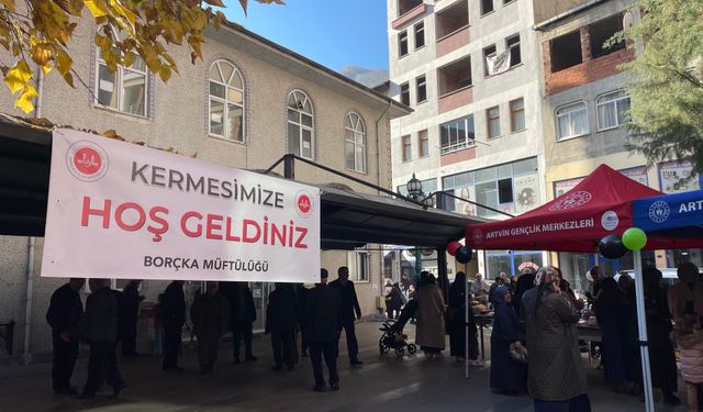 Borçka’da Gazze Yararına Kermes Düzenlendi