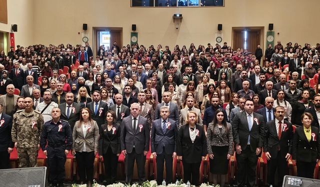 Öğretmenler Günü Törenlerle Kutlandı