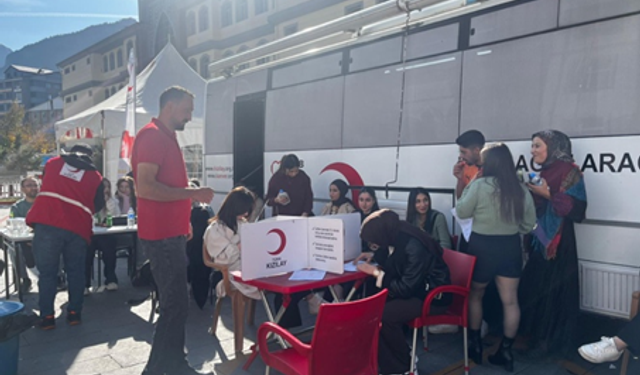 Şavşat MYO Öğrencilerinden Kan Bağışı Desteği