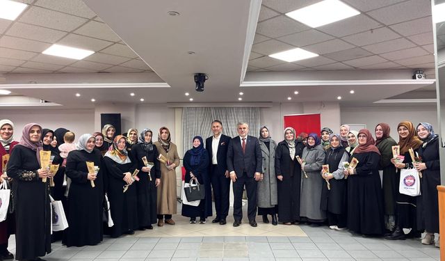 Kur’an Kursu Öğreticilerine Öğretmenler Günü Programı