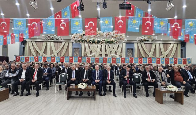 Artvin’de İYİ Parti’de Bayrak Değişimi