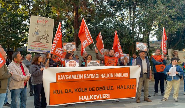 Halkevleri’nden Hopa’da “Karadeniz Teslim Olmayacak” Eylemi