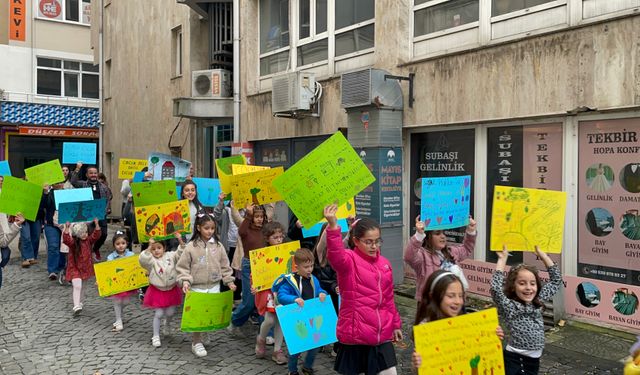 Çocuklar Hakları İçin Yürüdü