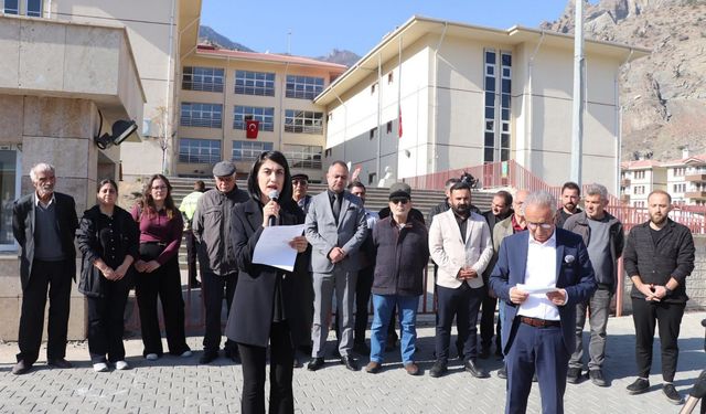 CHP Yusufeli’den 10 Kasım Tepkisi: “Okuldayız”