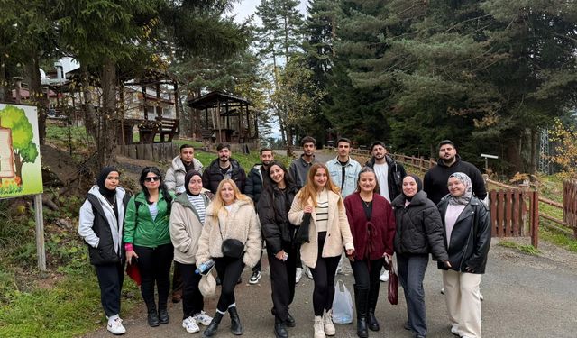 Doğa Yürüyüşü Kafkasör Zirvesinde Başladı