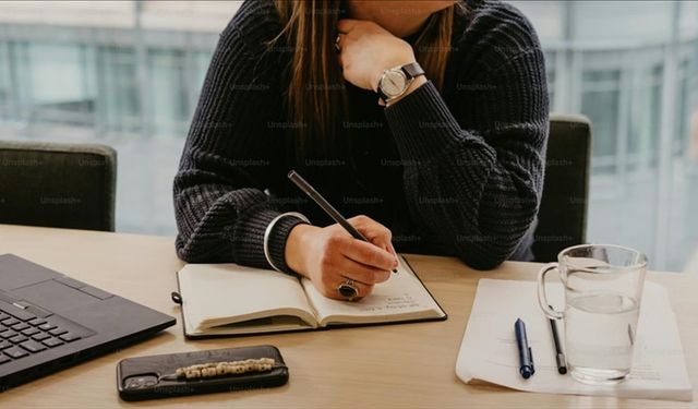 Hazine ve Maliye Bakanlığı 104 uzman yardımcısı alacak