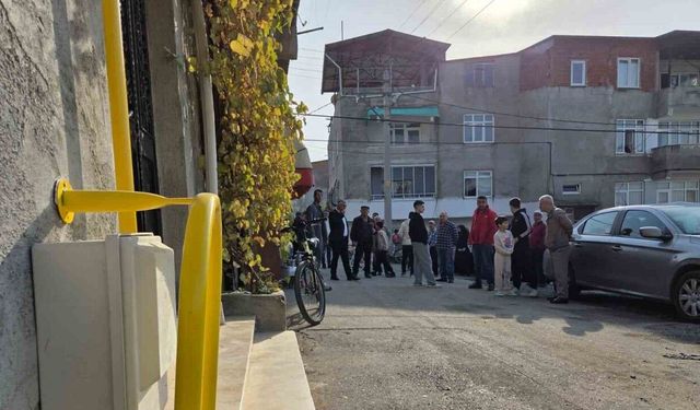 Doğal gaz 10 metre ötede, mahalleli yıllardır beklemede