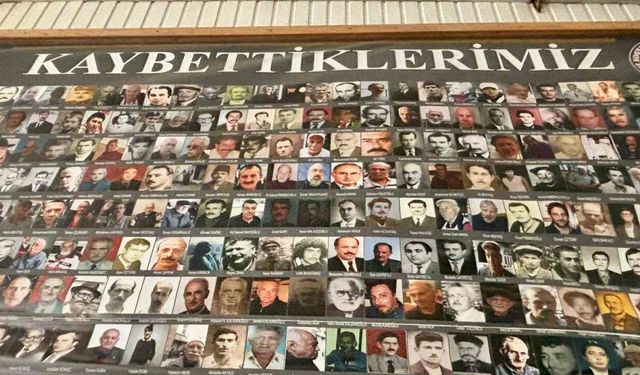 Hüzün ve hatıra yan yana