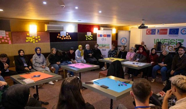 Rize’de gençlerin sosyal medya bağımlılığı araştırılıyor