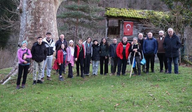 Patika Yürüyüş Kulübü Borçka’da Yürüdü