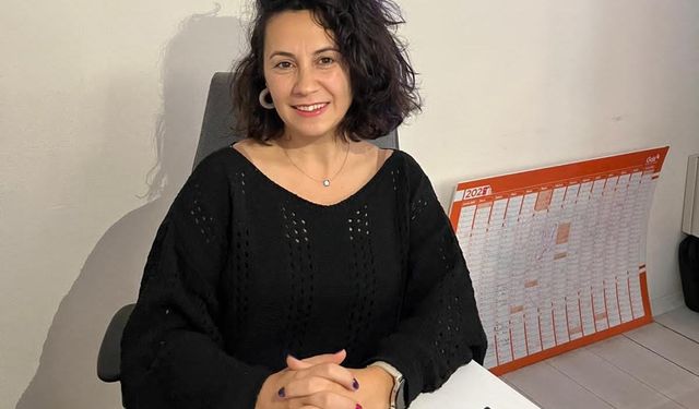 AÇÜ’DE ETKİLİ İLETİŞİM VE SUNUM BECERİLERİ EĞİTİMİ