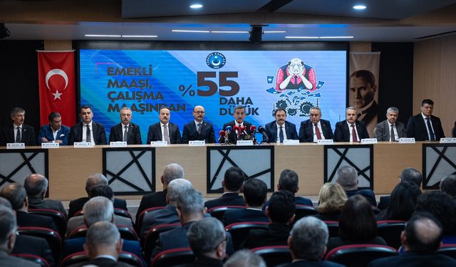 Türkiye Kamu-Sen'den 'ek zam ve refah payı' talebi