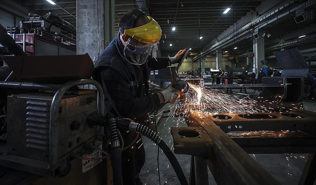 Sanayi üretim endeksi Kasım 2025'te aylık yüzde 2,5, yıllık yüzde 2,4 arttı